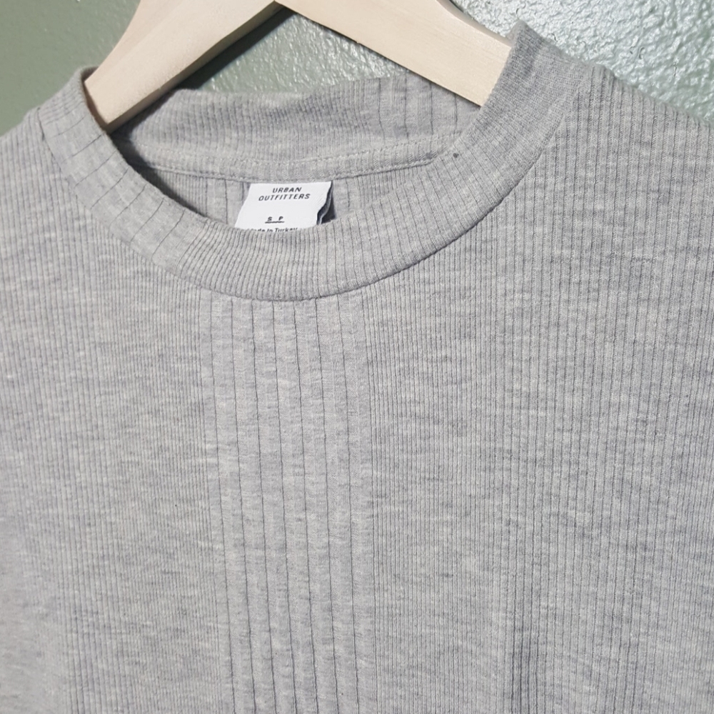 NWOT Urban Outfitters ribbed knit shirt